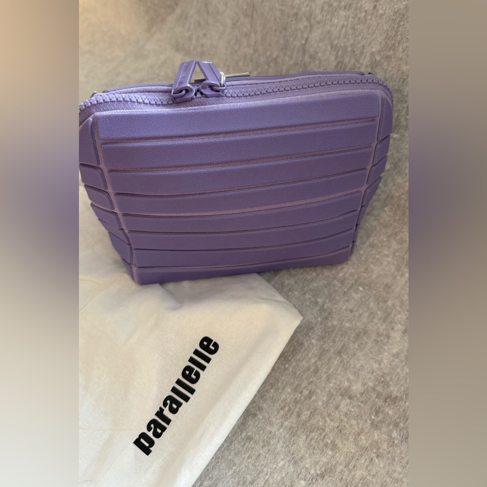 Parallelle Small Lilac Travellite Traveler